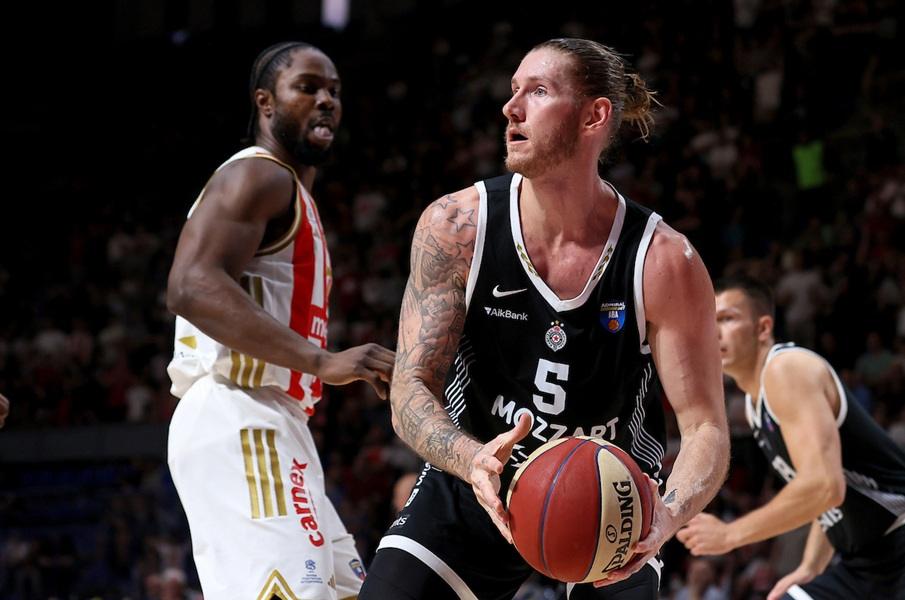 🔴 LIVE Crvena zvezda – Partizan, crno-beli hitaju ka finalu (POLUVREME)