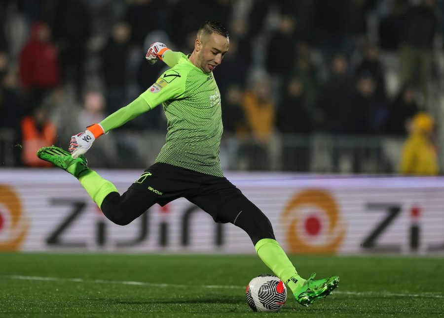 Čuda činio na golu protiv Partizana, sada je slobodan agent! Savić spreman za novu misiju