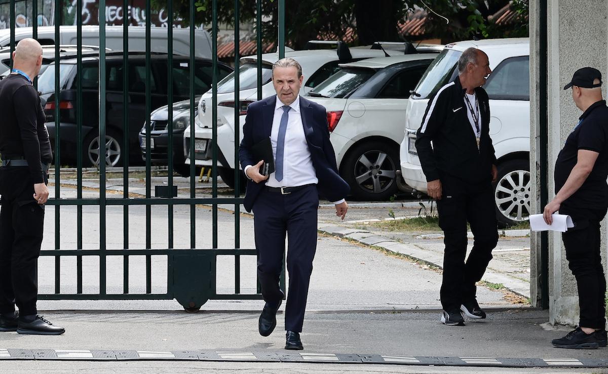 Delegati stigli u Zemunelo – počinje istorijska Skupština Partizana (FOTO/VIDEO)