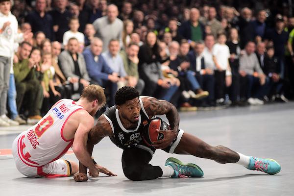 Haos u Olimpijakosu: Amerikanac jednostrano raskinuo ugovor, klub preti pravnim putem